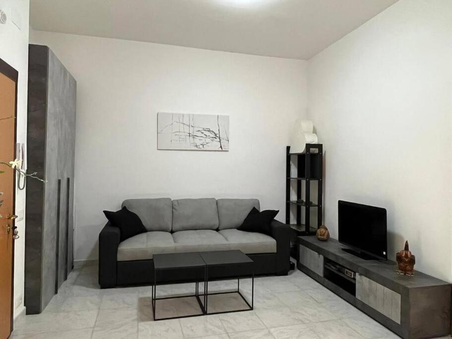 Bilocale Confortevole A Due Passi Dalla Stazione Apartamento *